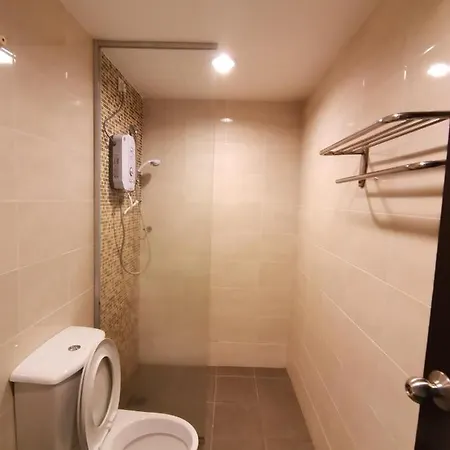 Spacious & Homey Apartment At Marina Island By Jomy Homestay Lumut Exterior photo