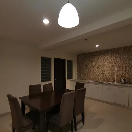Spacious & Homey Apartment At Marina Island By Jomy Homestay Lumut Exterior photo