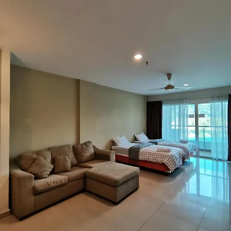 Spacious & Homey Apartment At Marina Island By Jomy Homestay Lumut Exterior photo