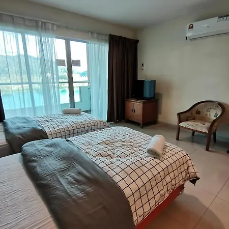 Spacious & Homey Apartment At Marina Island By Jomy Homestay Lumut Exterior photo