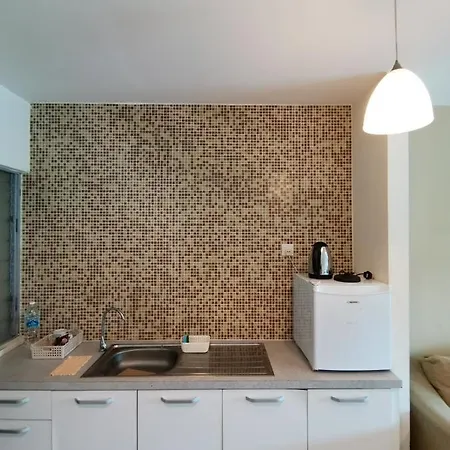 Spacious & Homey Apartment At Marina Island By Jomy Homestay Lumut Exterior photo