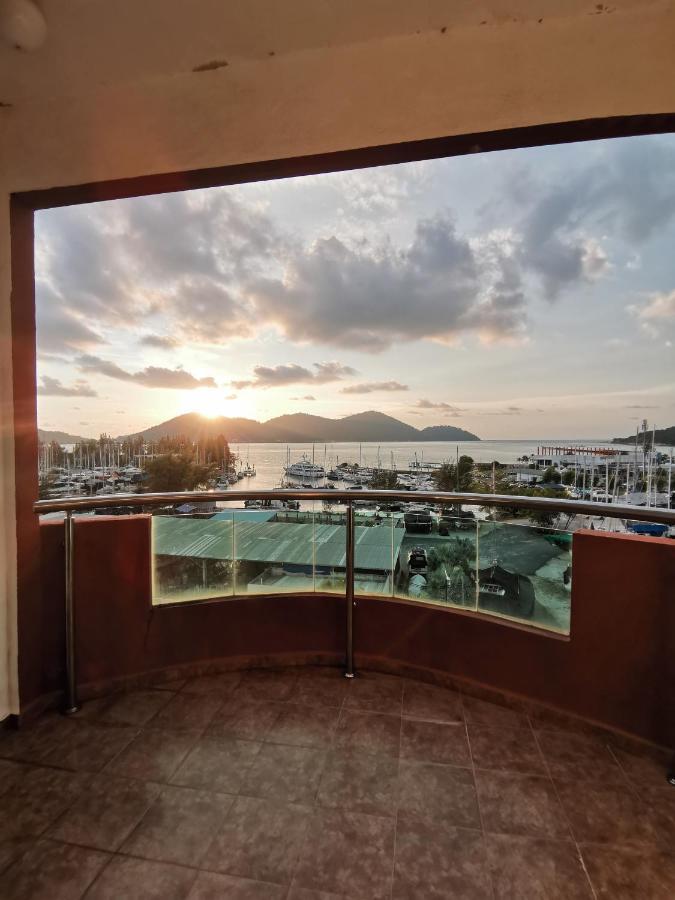 Spacious & Homey At Marina Island By Jomy Apartment *