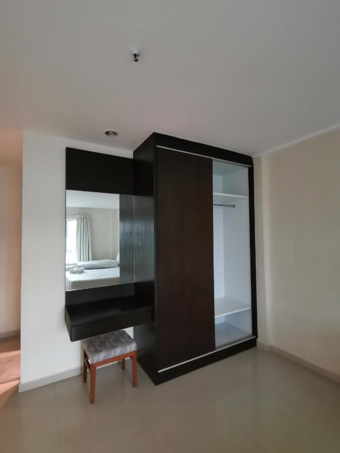 Apartment Spacious & Homey At Marina Island By Jomy *