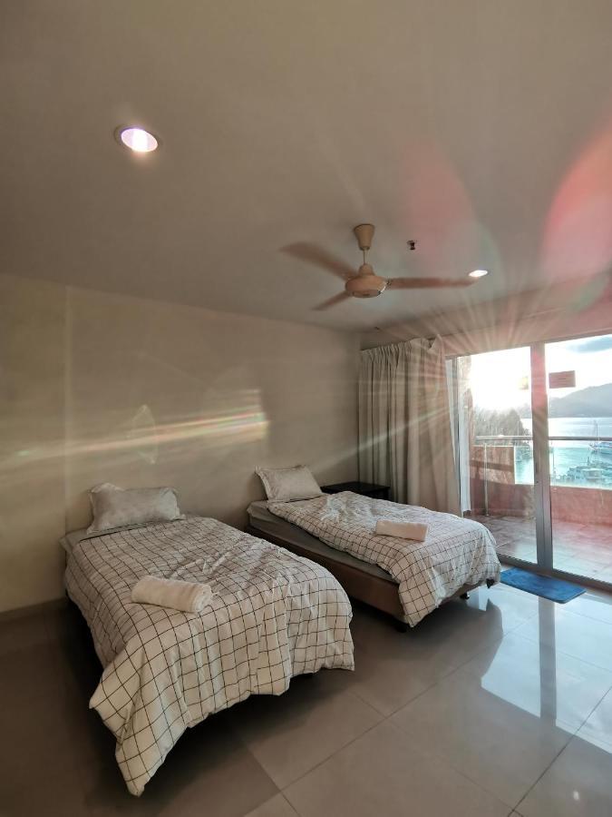 Spacious & Homey At Marina Island By Jomy *