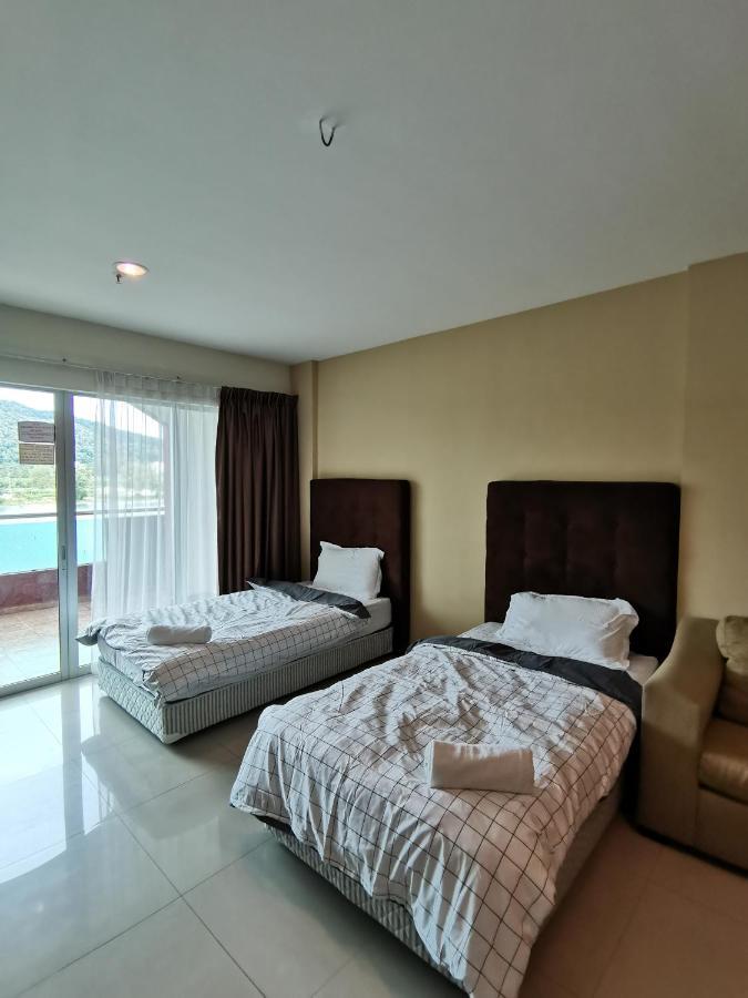Apartment Spacious & Homey At Marina Island By Jomy Lumut