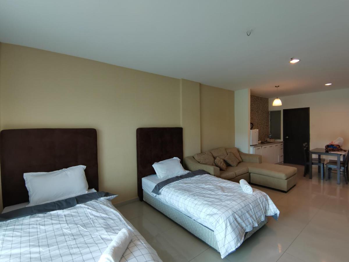 Apartment Spacious & Homey At Marina Island By Jomy *