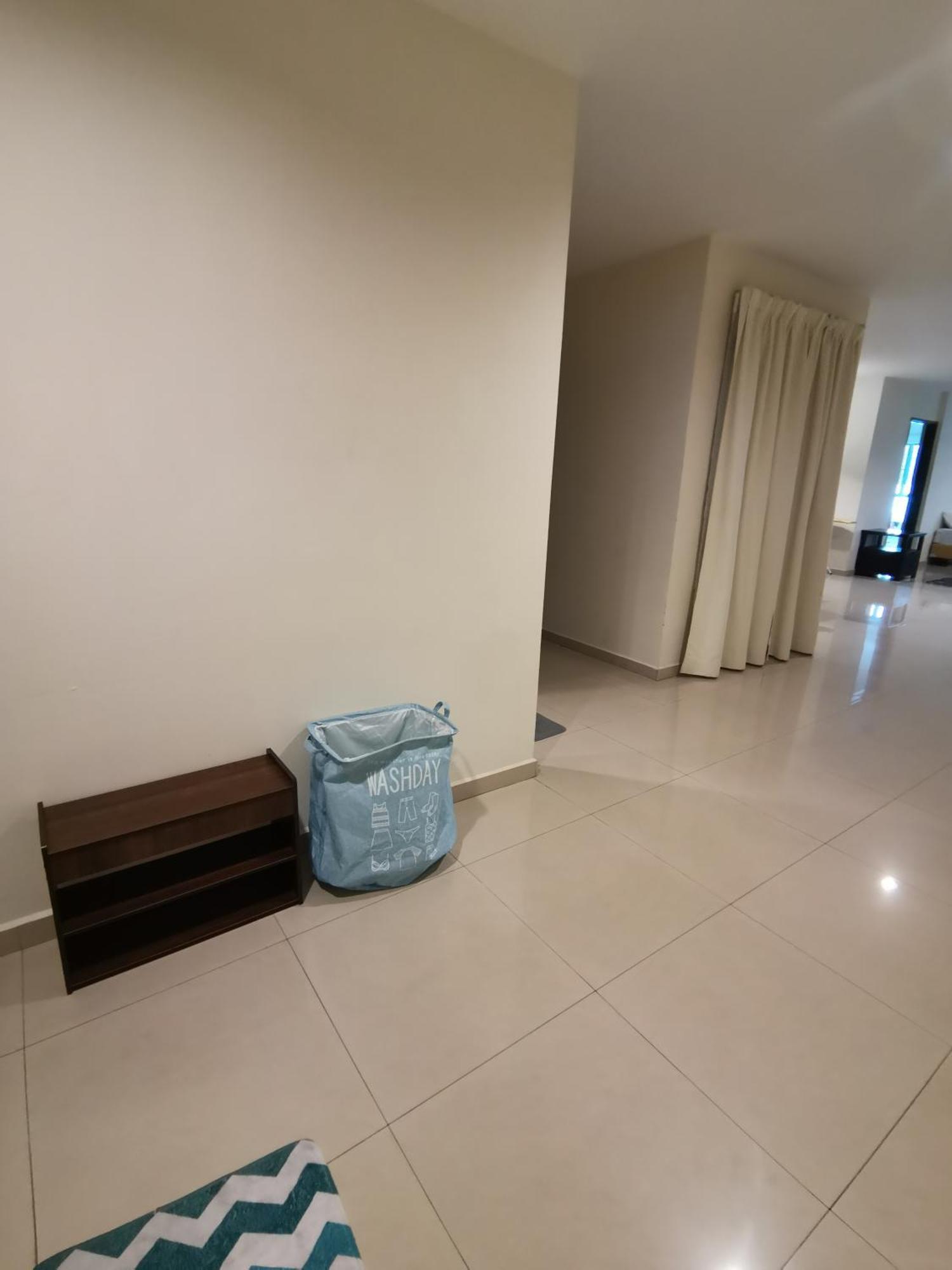 Spacious & Homey At Marina Island By Jomy Apartment *