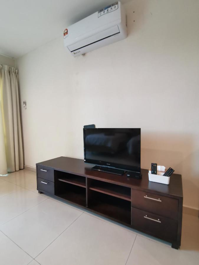 Spacious & Homey At Marina Island By Jomy Apartment Lumut