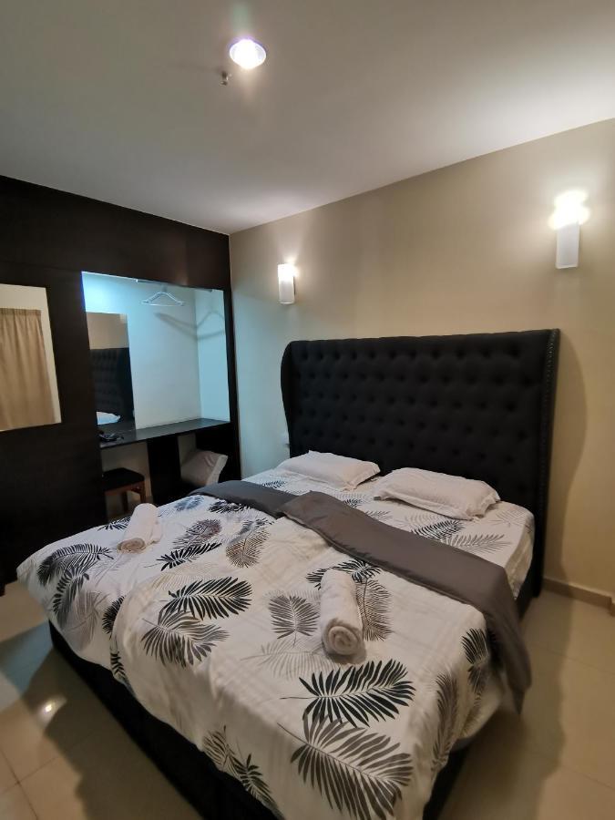 Spacious & Homey At Marina Island By Jomy Lumut